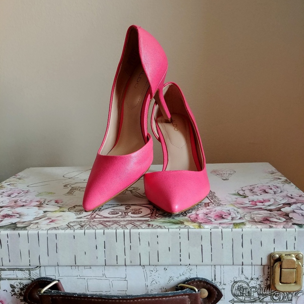 Shoes/ high heels